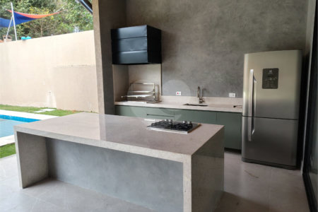 Casa à venda ou para alugar com 4 suítes no condomínio Panorama, Atibaia - SP