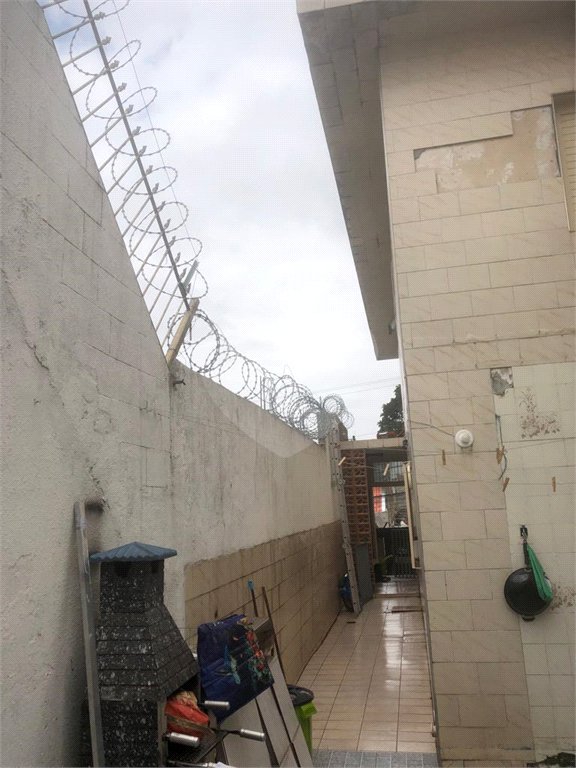 Sobrado à venda com 2 quartos em Artur Alvim, São Paulo, SP
