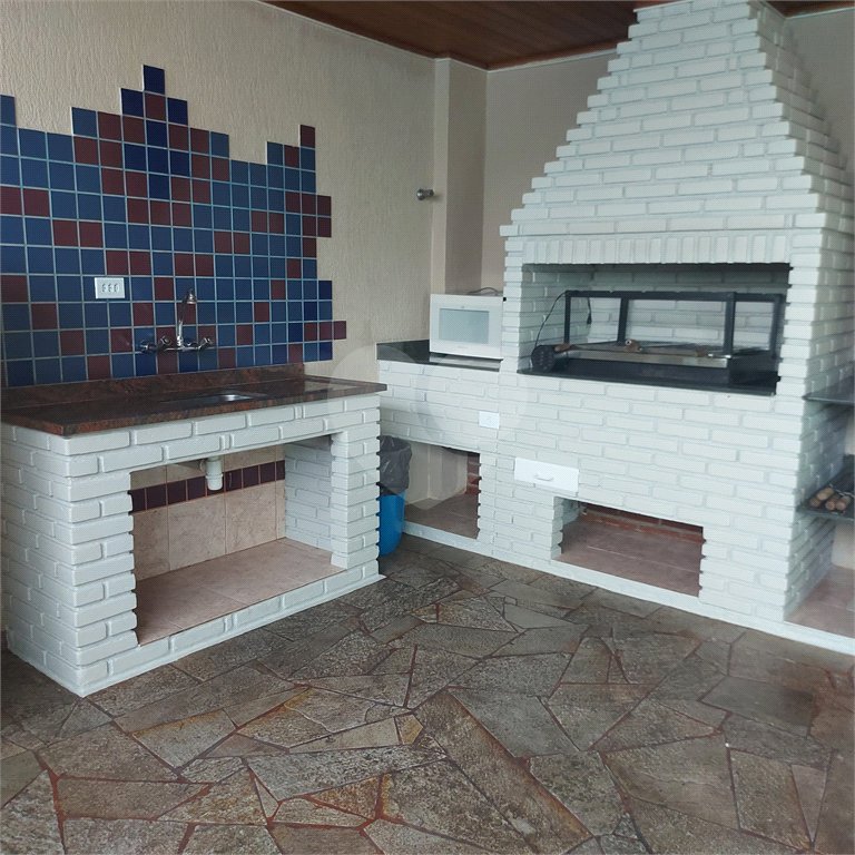 Apartamento à venda com 3 quartos, sendo 1 suíte,  no Centro, Suzano, SP