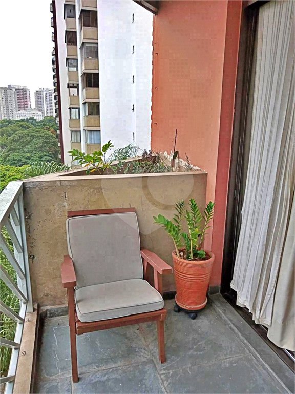 Apartamento à venda com 4 quartos, sendo 3 suítes, em Indianópolis, São Paulo, SP