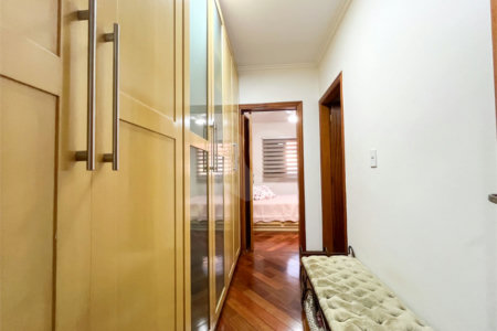 Sobrado à venda com 4 quartos, sendo 1 suíte, em Jardim Textil, São Paulo, SP