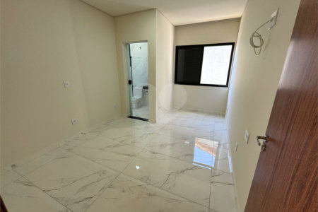 Casa à venda com 5 quartos, sendo 4 suítes, no condomínio Golden Ville, Itapetininga - SP