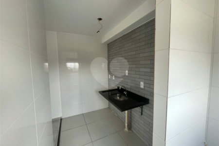 Apartamento à venda com 2 quartos em Vila Guilhermina, São Paulo, SP
