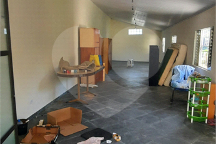 Casa à venda com 3 quartos, sendo 2 suítes, no condomínio Sausalito, Mairiporã - SP