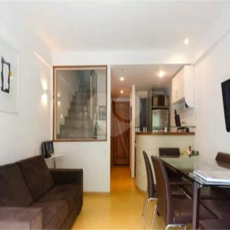 Cobertura à venda com 2 quartos, sendo 1 suíte, em Lagoa, Rio de Janeiro, RJ