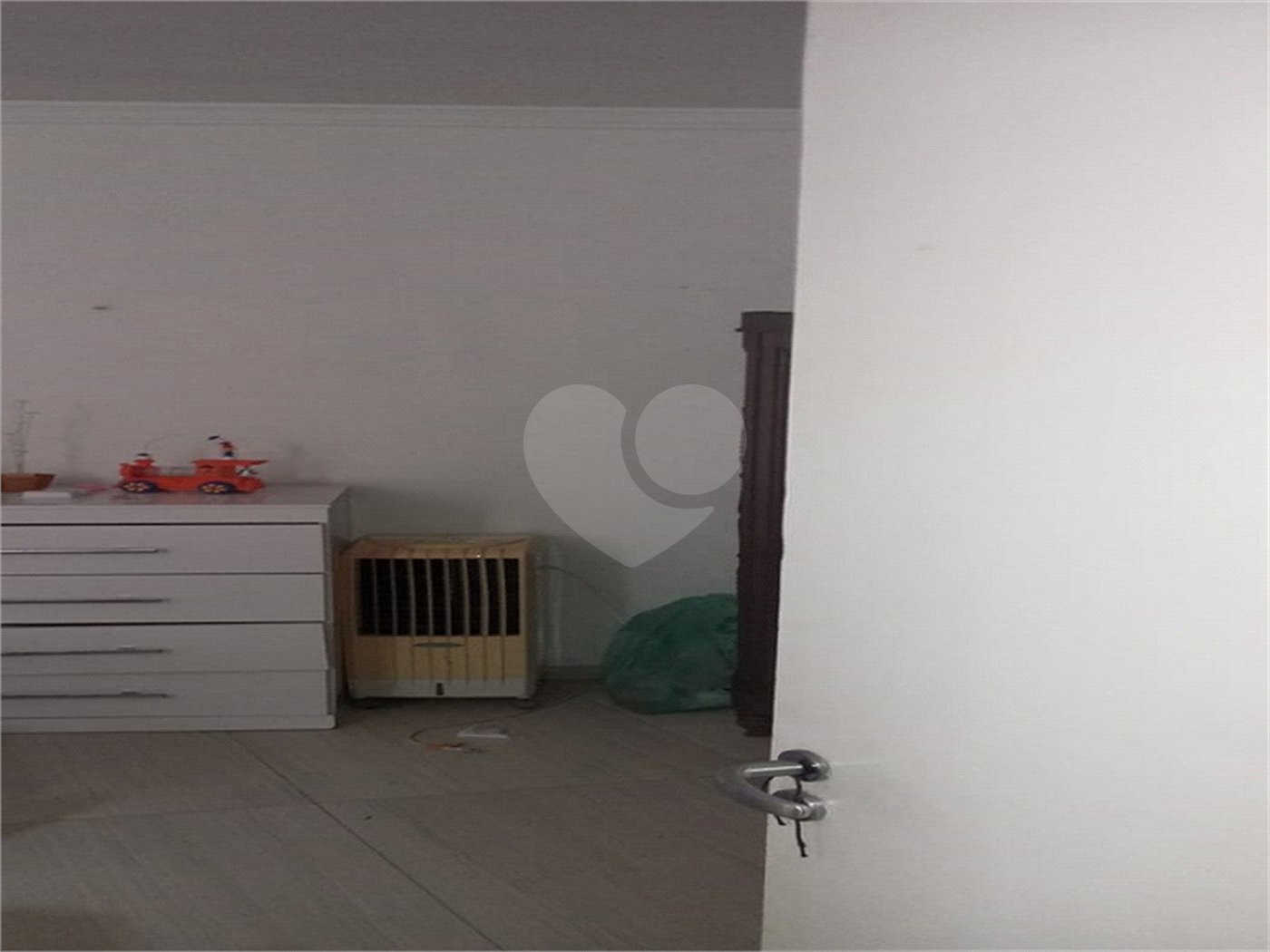 Casa à venda com 3 quartos, sendo 1 suíte,  em Lapa de Baixo, São Paulo, SP