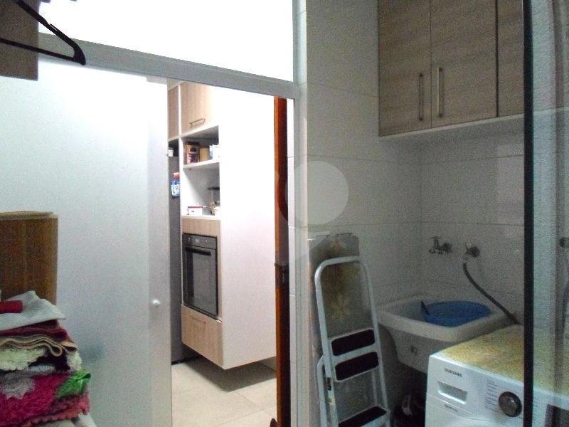 Casa à venda com 3 quartos, sendo 1 suíte,  no condomínio Fernandes, São Paulo - SP