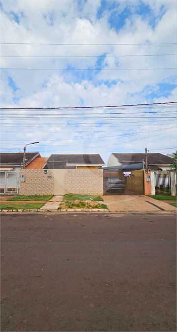 Casa à venda com 3 quartos, sendo 1 suíte, em Vila Ferroviária III, Ponta Porã, MS