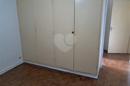 Sobrado para alugar com 4 quartos, sendo 2 suítes, em Interlagos, São Paulo, SP