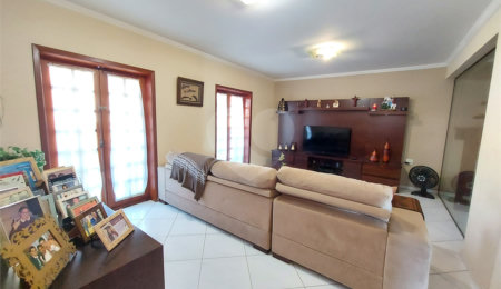 Casa à venda com 5 quartos, sendo 1 suíte,  em Santa Claudina, Vinhedo, SP