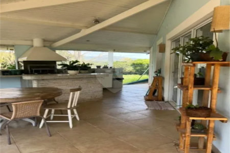 Casa à venda com 5 quartos, sendo 2 suítes,  no Centro, Itupeva, SP