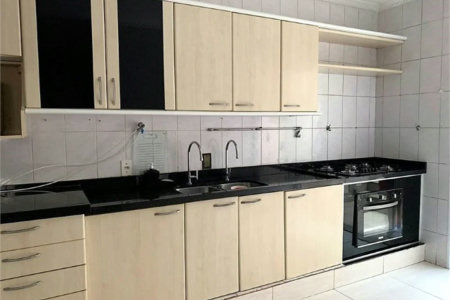Casa à venda com 4 quartos, sendo 3 suítes,  em Fazenda Morumbi, São Paulo, SP