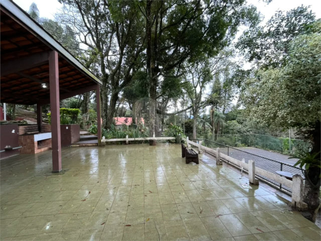 Casa à venda ou para alugar com 5 quartos em Roseira, Mairiporã, SP