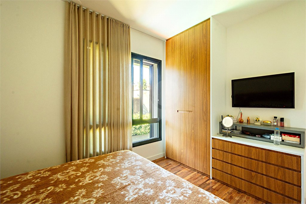 Casa à venda com 3 suítes no condomínio Reserva 8, São Paulo - SP