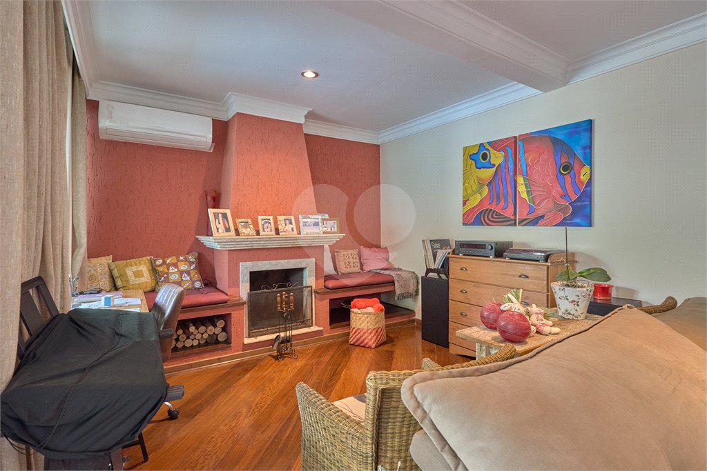 Casa Térrea à venda com 3 suítes em Granja Julieta, São Paulo, SP