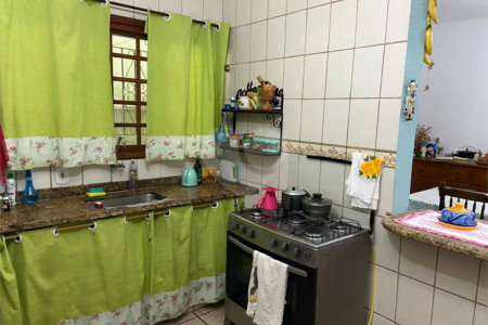 Casa à venda com 3 quartos, sendo 1 suíte,  em Jardim Fonte Áurea, Poá, SP