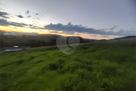 Terreno à venda no condomínio Paraíso da Montanha, Piracaia - SP
