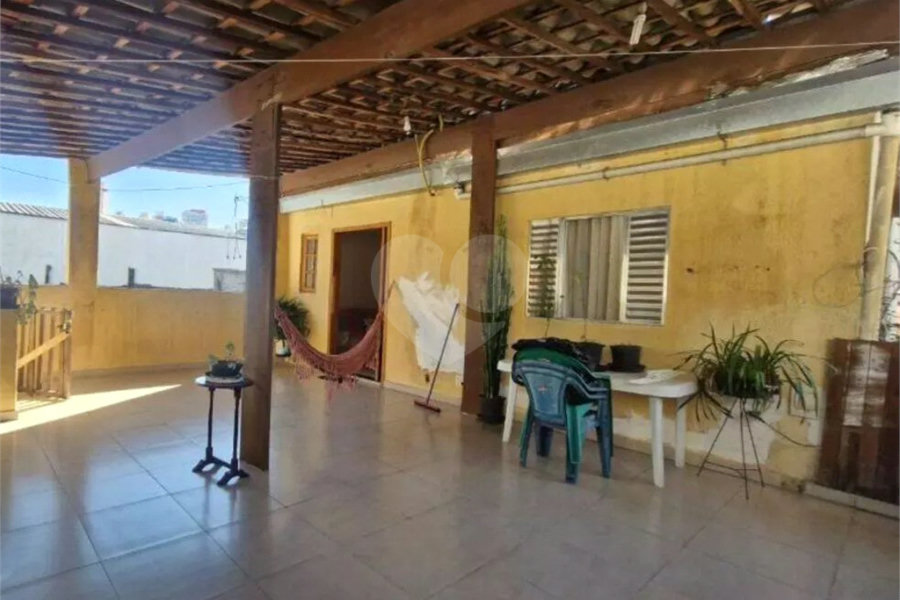 Sobrado à venda com 8 quartos em Vila Guarani, São Paulo, SP