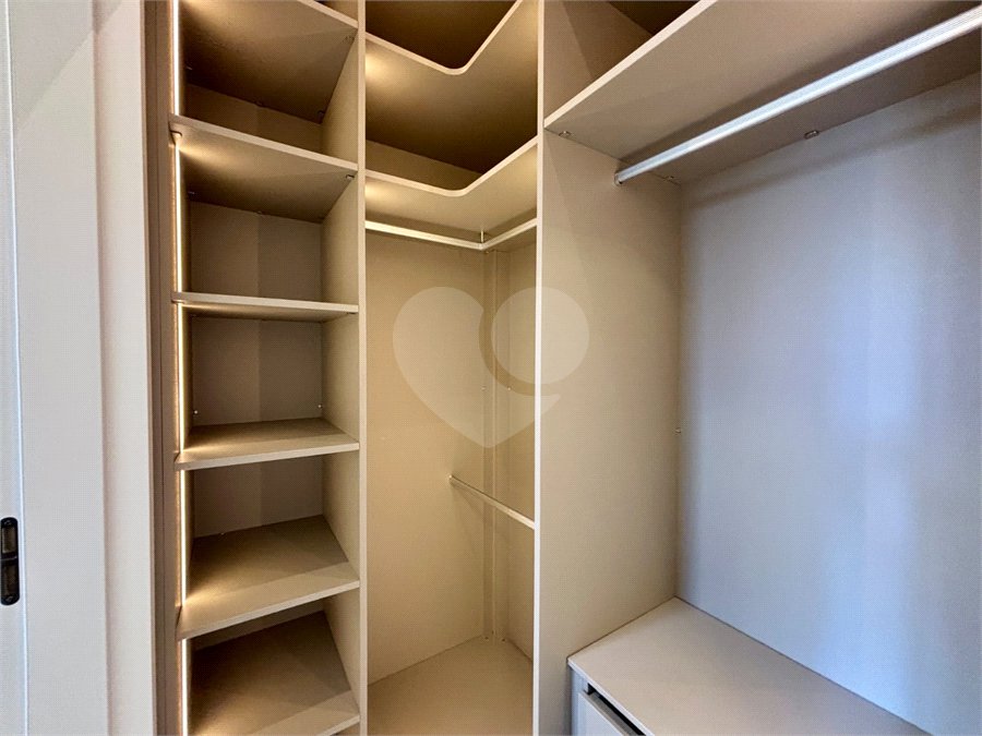 Casa à venda com 3 suítes no condomínio Residencial Dona Maria Candida, Indaiatuba - SP