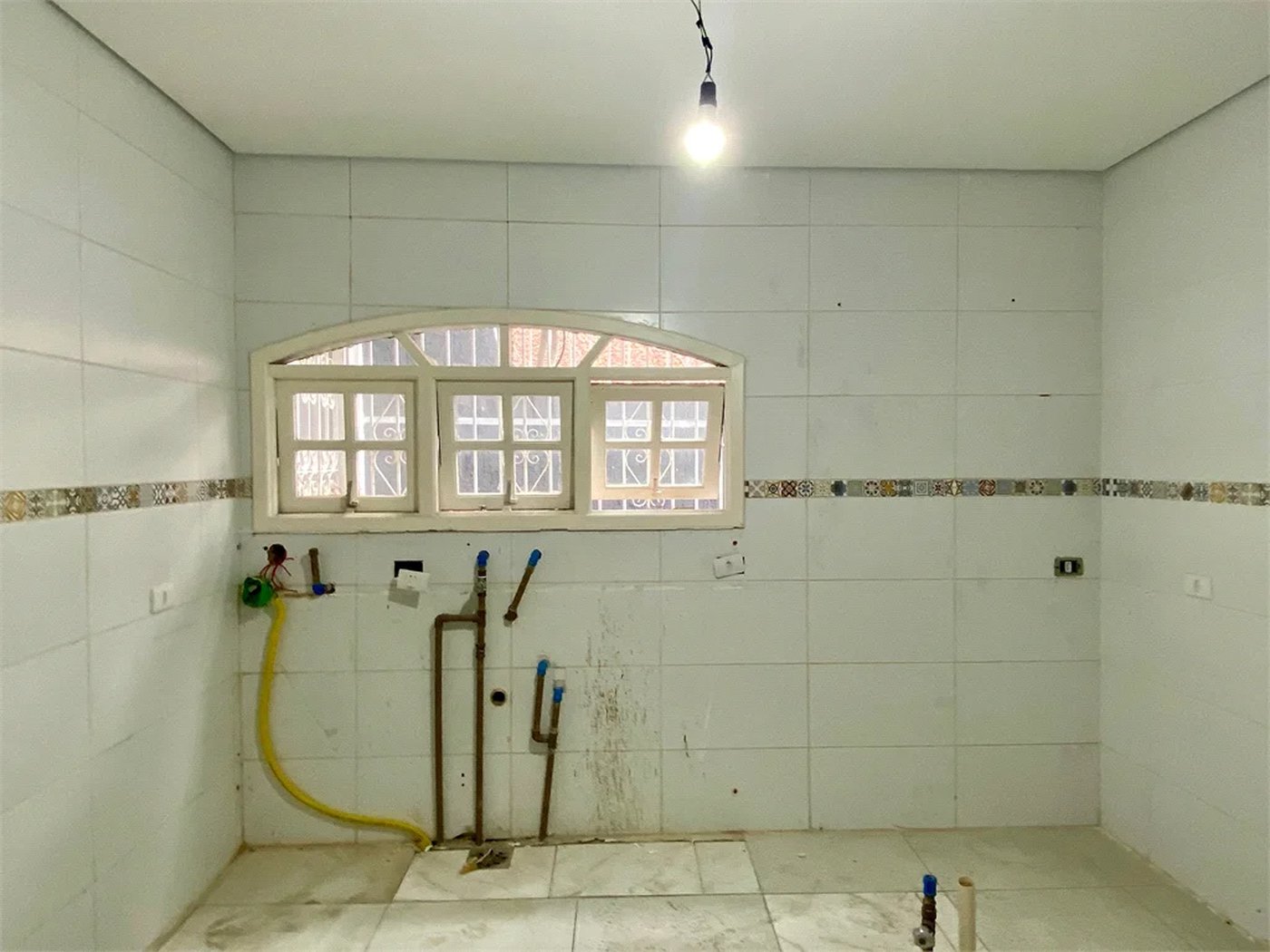 Casa à venda com 3 quartos, sendo 2 suítes,  em Vila Progredior, São Paulo, SP