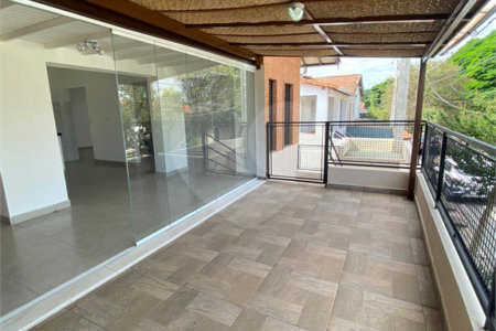 Casa à venda com 3 suítes no Centro, Vinhedo, SP