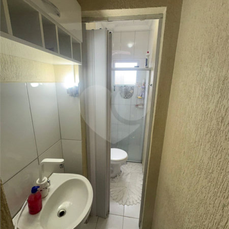 Casa à venda com 2 quartos no condomínio Carvalho Lagares, Poá - SP