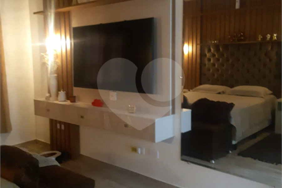 Sobrado à venda com 3 quartos, sendo 1 suíte, em Vila Mazzei, São Paulo, SP