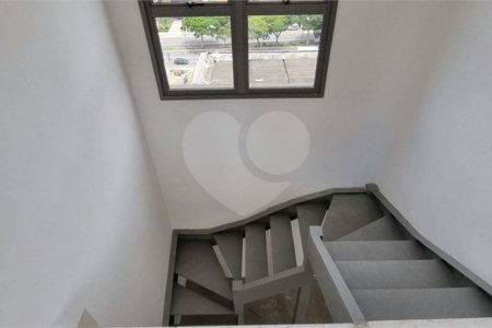 Apartamento à venda com 2 suítes em Moema, São Paulo, SP