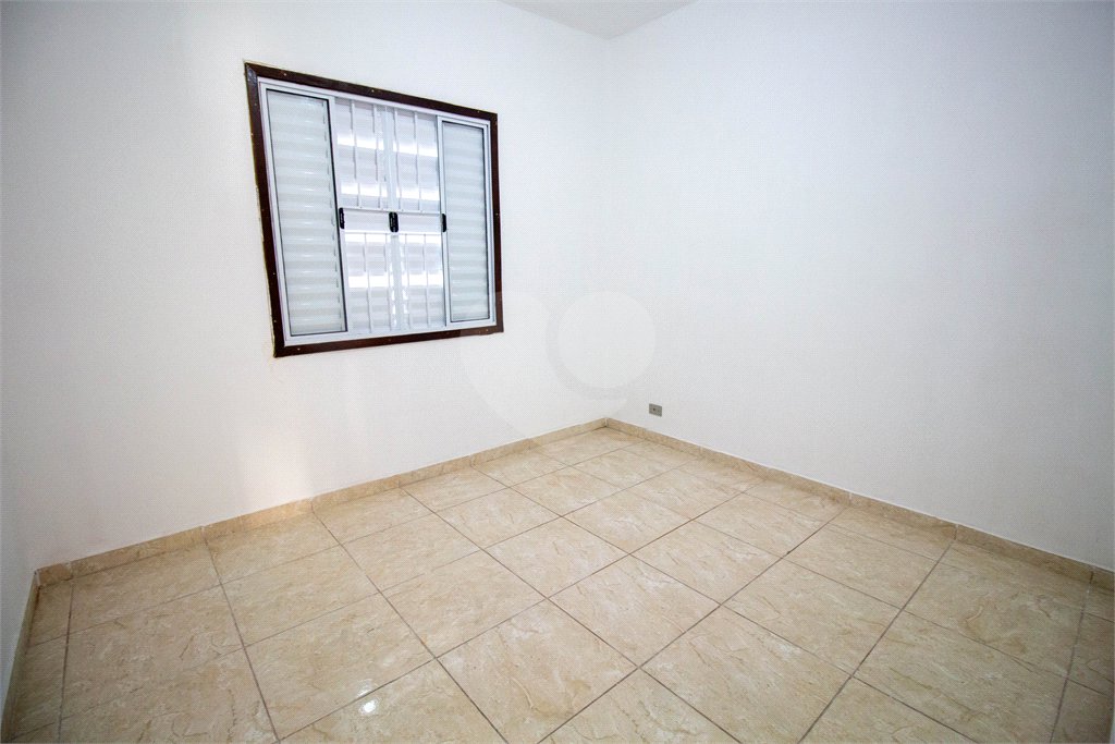 Sobrado à venda com 2 quartos em Vila Santa Rita, São Roque, SP