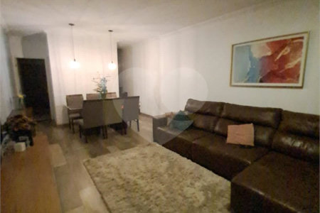 Sobrado à venda com 3 quartos, sendo 1 suíte, em Vila Gustavo, São Paulo, SP