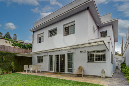 Casa de Vila à venda com 3 quartos, sendo 1 suíte,  em Granja Julieta, São Paulo, SP