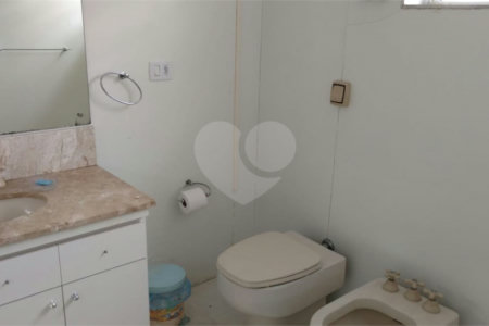 Sobrado à venda com 3 quartos, sendo 1 suíte, em Brooklin Paulista, São Paulo, SP