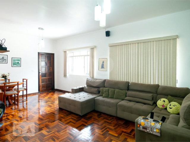 Casa à venda com 3 quartos, sendo 2 suítes,  em Jardim Prudência, São Paulo, SP