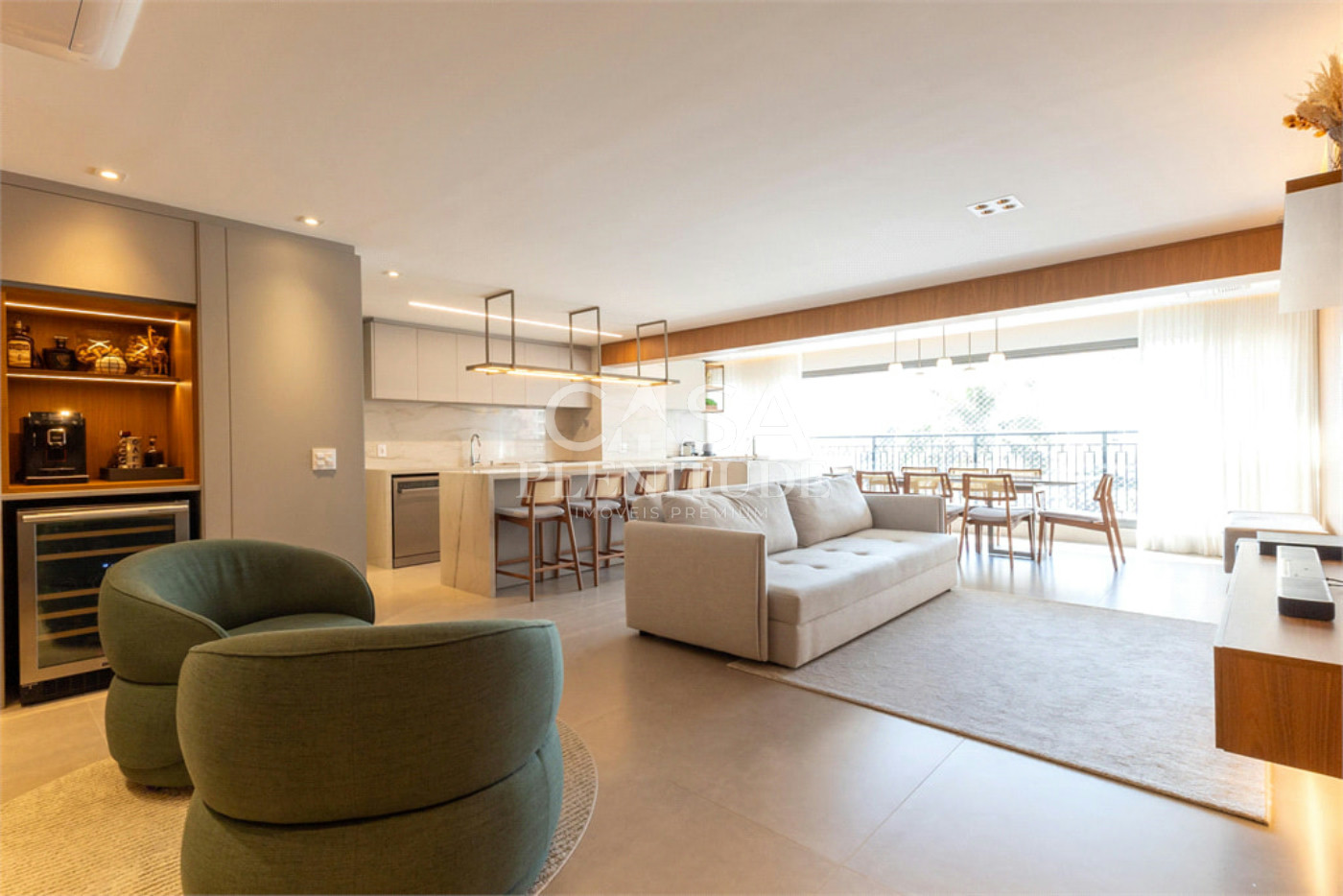 Apartamento à venda com 3 suítes em Moema, São Paulo, SP