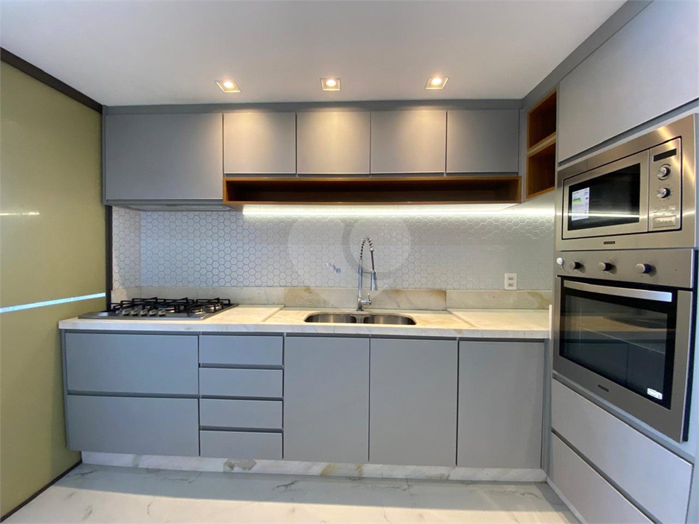 Apartamento à venda com 2 quartos, sendo 1 suíte,  em Jardim Caboré, São Paulo, SP