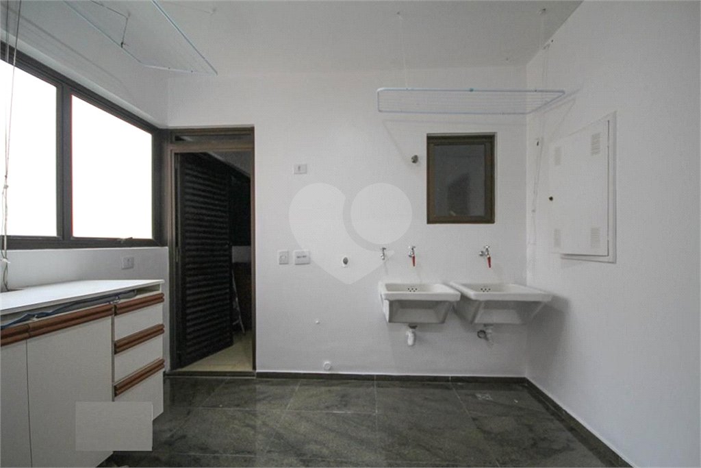 Apartamento à venda com 4 quartos, sendo 2 suítes,  em Real Parque, São Paulo, SP