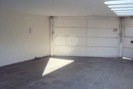 Sobrado à venda com 3 quartos, sendo 1 suíte, em Chácara Monte Alegre, São Paulo, SP