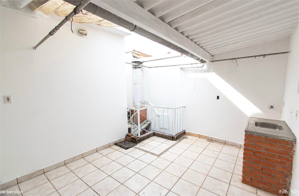 Casa à venda com 3 quartos, sendo 1 suíte,  em Vila Mariana, São Paulo, SP