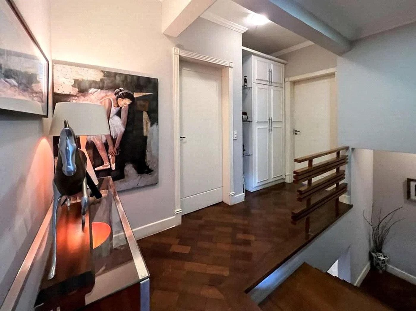 Casa à venda com 4 suítes em Vila Santo Antônio, Cotia, SP