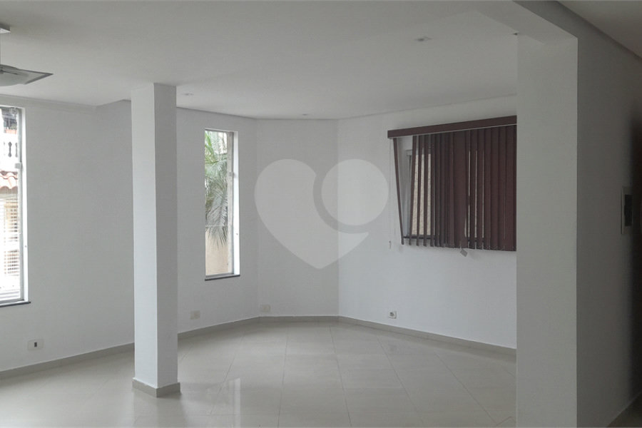 Sobrado à venda com 3 quartos, sendo 1 suíte, em Tremembé, São Paulo, SP