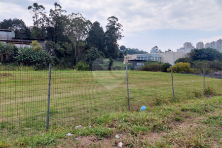 Terreno à venda em Jardim Gilda Maria, São Paulo, SP