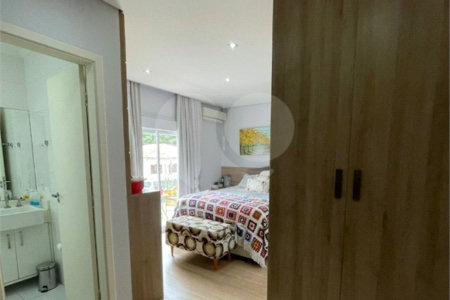 Sobrado à venda com 3 quartos, sendo 1 suíte, em Jardim Umuarama, São Paulo, SP