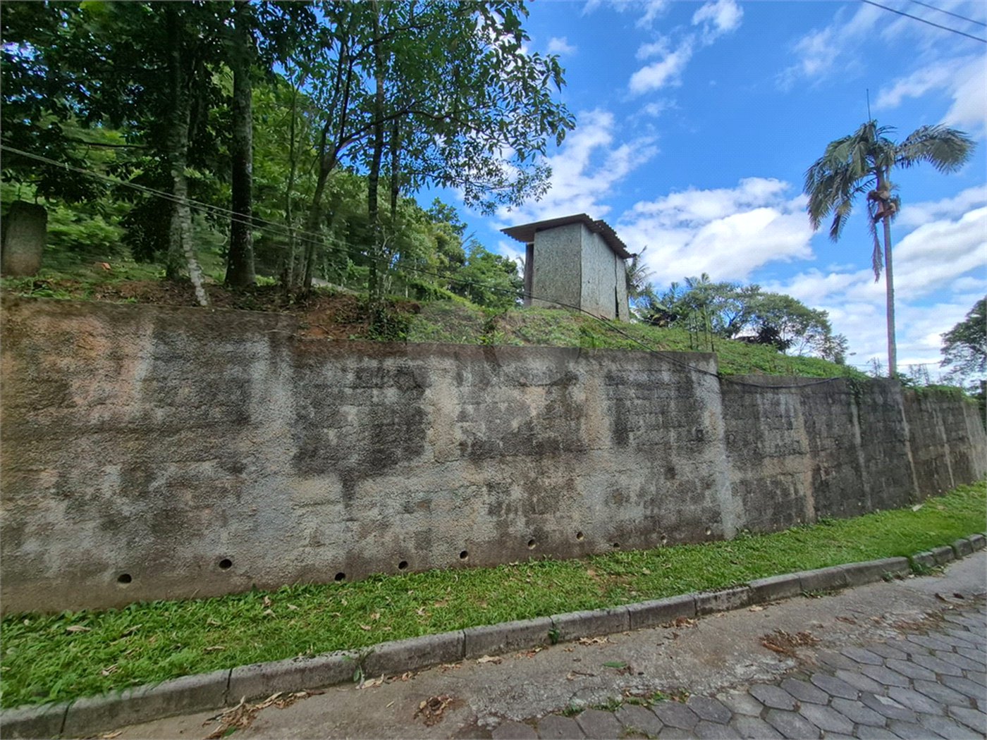 Casa à venda no condomínio Jardim da Montanha I, Mairiporã - SP