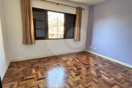 Sobrado à venda com 4 quartos, sendo 2 suítes, em Jaguaré, São Paulo, SP