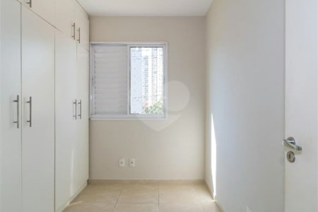 Apartamento à venda com 3 quartos, sendo 1 suíte, em Parque Reboucas, São Paulo, SP