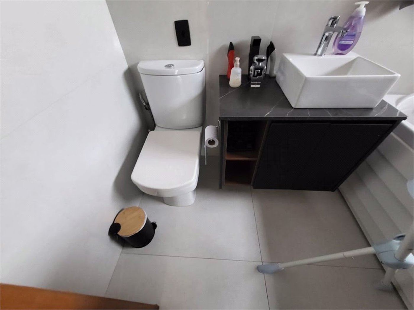 Apartamento Residencial à venda, Gonzaga, Santos - AP1097.