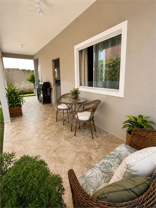 Casa à venda com 2 quartos, sendo 1 suíte, no condomínio Residencial Green Ville, Rio de Janeiro - RJ