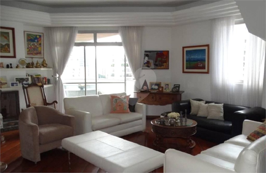 Cobertura à venda ou para alugar com 4 quartos, sendo 2 suítes, em Vila Uberabinha, São Paulo, SP