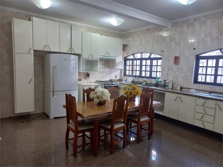 Sobrado à venda ou para alugar com 4 quartos, sendo 2 suítes,  em Barro Branco (zona Norte), São Paulo, SP
