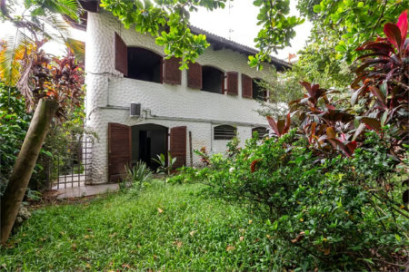 Casa à venda com 4 quartos, sendo 1 suíte,  em Jardim das Bandeiras, São Paulo, SP